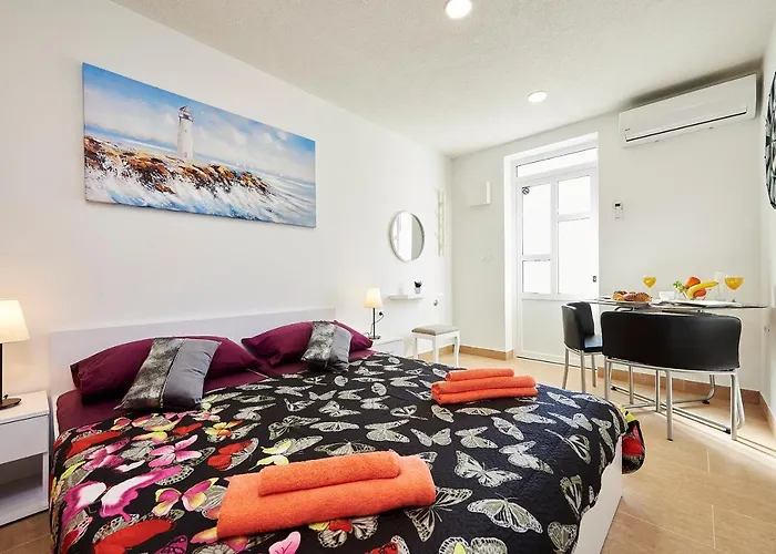 Studio Apartment Bascan