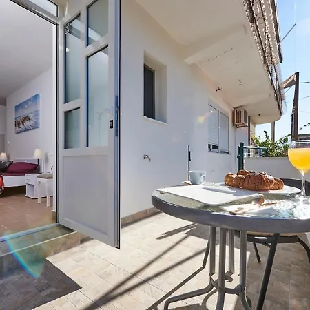 Studio Apartment Bascan Trogir Exterior photo