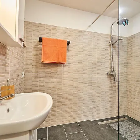 Studio Apartment Bascan Trogir Exterior photo