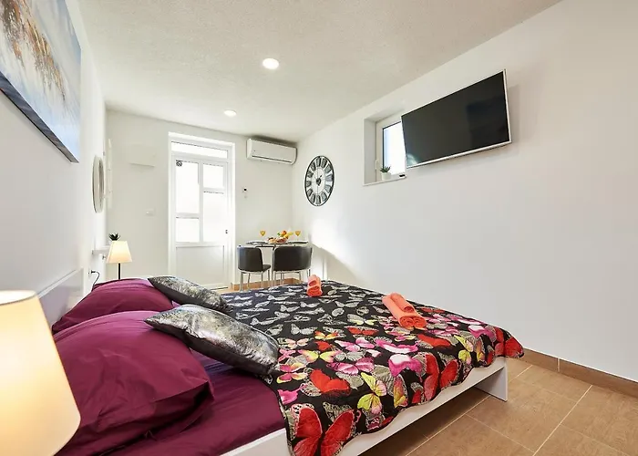 Studio Apartment Bascan
